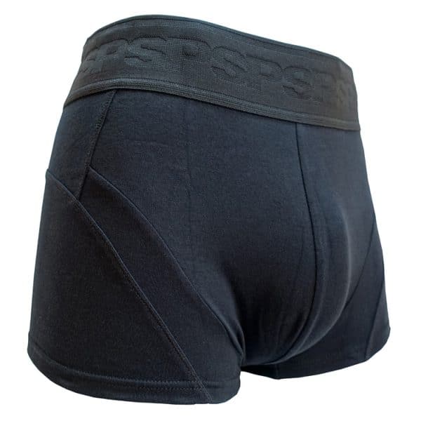 Sous-vêtement homme Le Sourire du Plombier. Boxer noir en micromodal avec ceinture élastique, extra large noire SP. Vue de 3/4 avant.